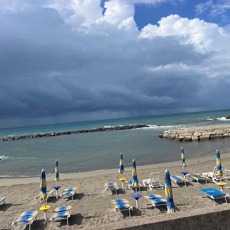 Bistrot Del Mare Apartment Санто Стефано ал Маре Екстериор снимка