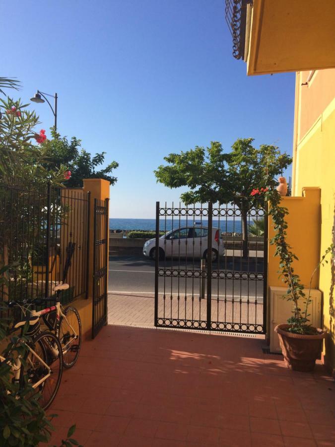 Bistrot Del Mare Apartment Санто Стефано ал Маре Екстериор снимка