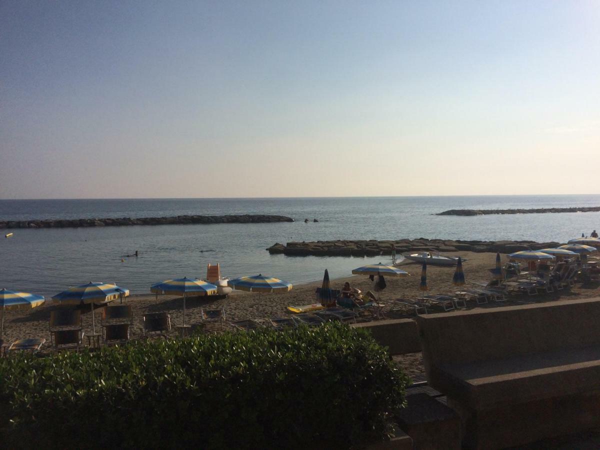 Bistrot Del Mare Apartment Санто Стефано ал Маре Екстериор снимка
